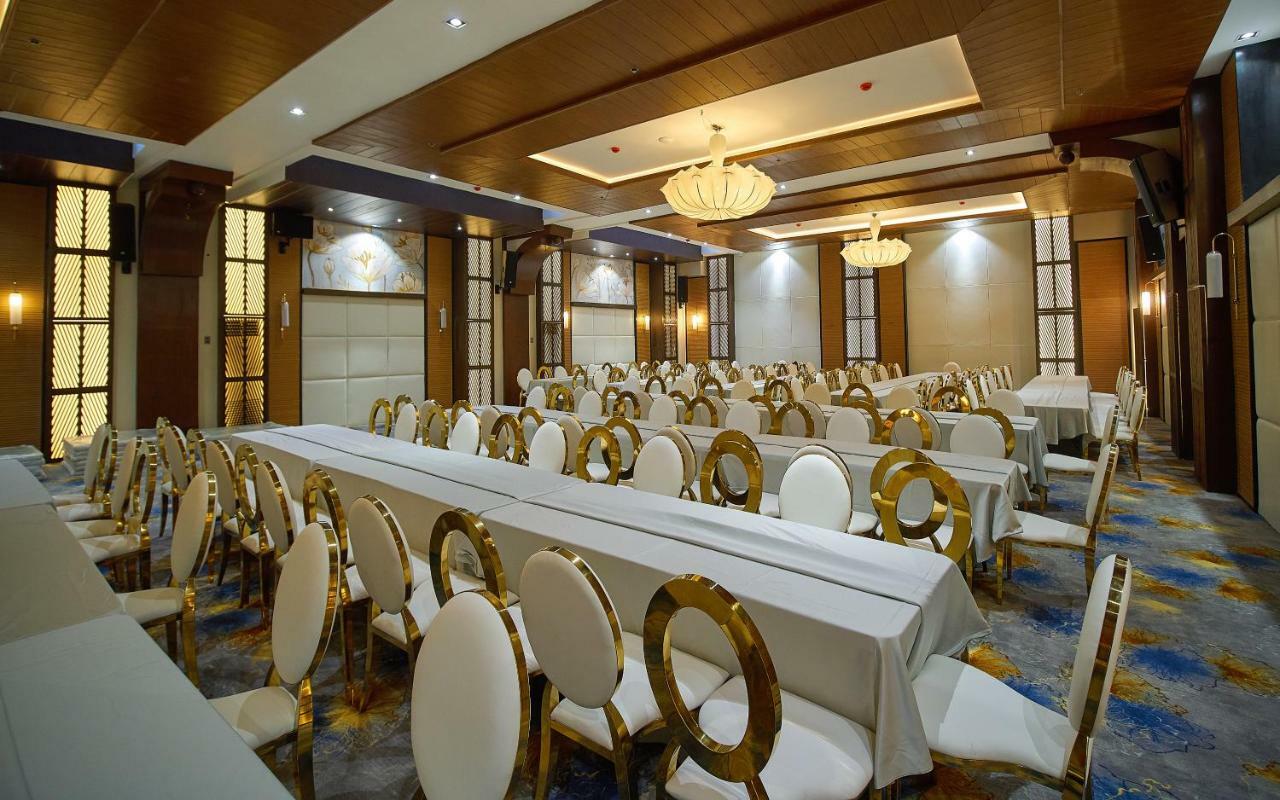 J7 Plaza Hotel Iloilo City Bagian luar foto