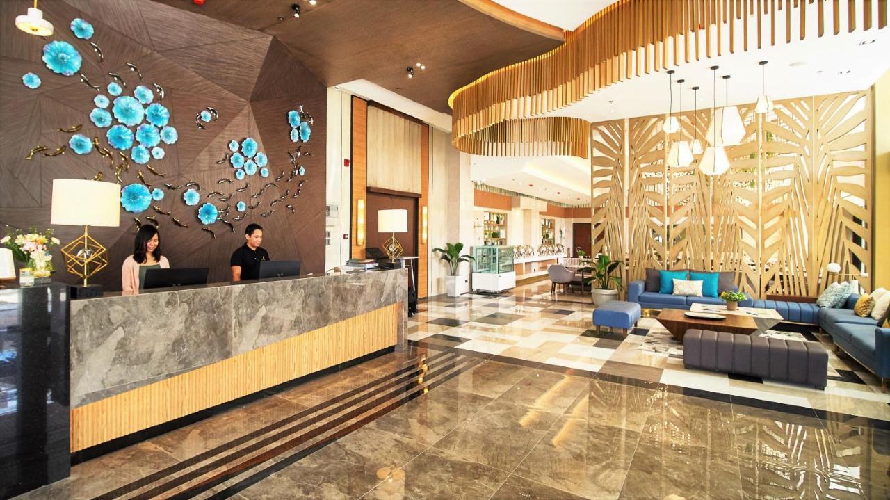 J7 Plaza Hotel Iloilo City Bagian luar foto